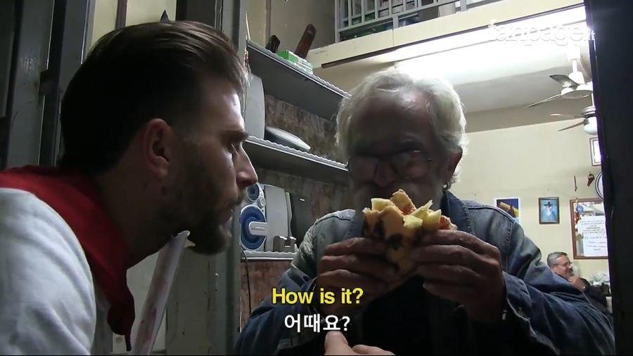 177fc9276ed50247b.jpg 이탈리아 나폴리 , 실제 파인애플 피자 실험.jpg
