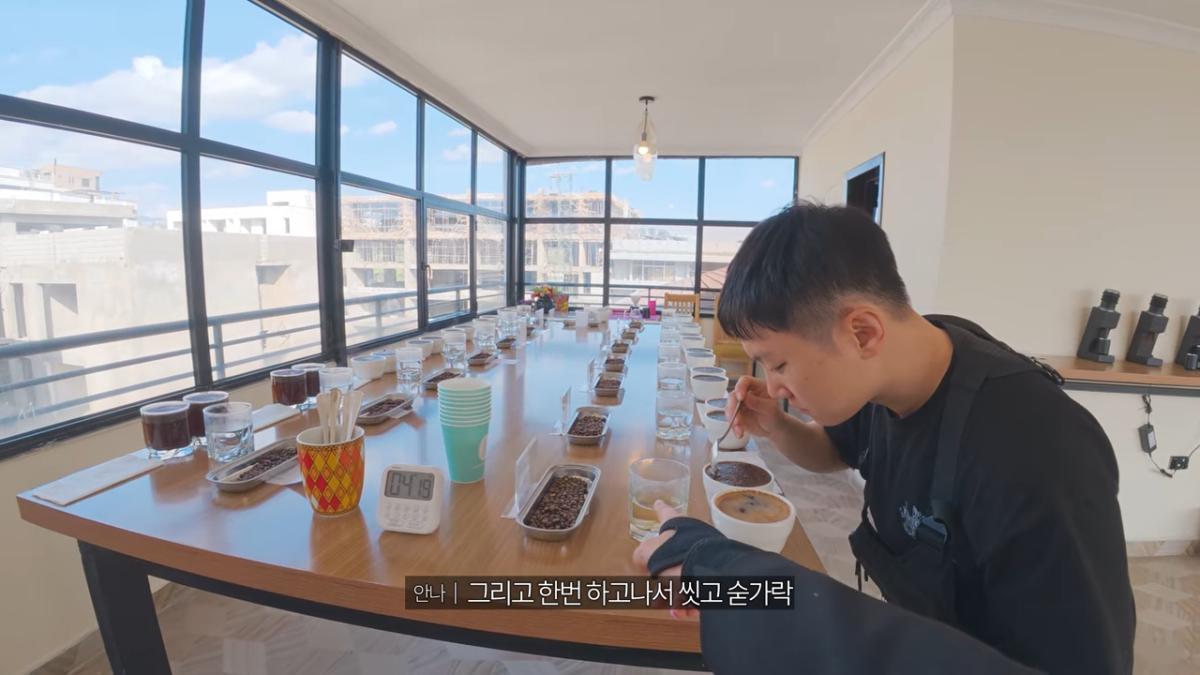 절벽 끝에 만든 세계에서 가장 위험한 교회 가보기【아프리카7】 37-53 screenshot.png