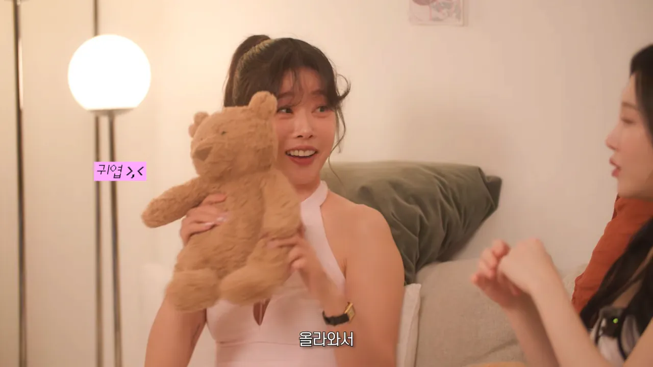 유라랑 어울릴 결혼 상대 걸스데이 소진이 딱 골라줌 l #유라 Girl's Talk 걸스데이 소진 8-39 screenshot.png 걸스데이 유라가 '난 예쁜게 아니었어' 생각하게 만든 걸그룹 멤버