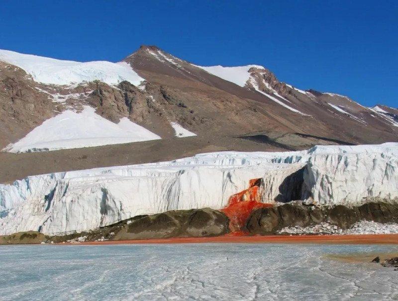 blood-falls-in-antarctica-formed-by-a-subterranean-lake-v0-jl07hqgu461h1.jpeg