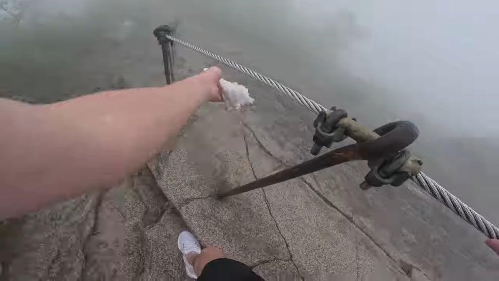 Blake Burnette - I Almost Died Hiking Alone in Seoul. [5rupp1T2iQE - 990x557 - 22m29s] (1).jpeg