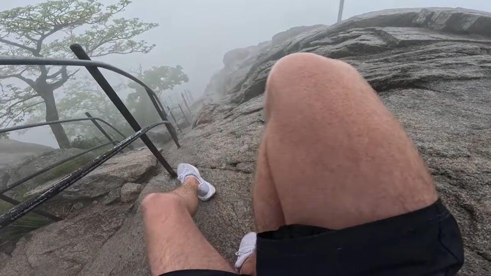 Blake Burnette - I Almost Died Hiking Alone in Seoul. [5rupp1T2iQE - 990x557 - 24m55s].jpeg