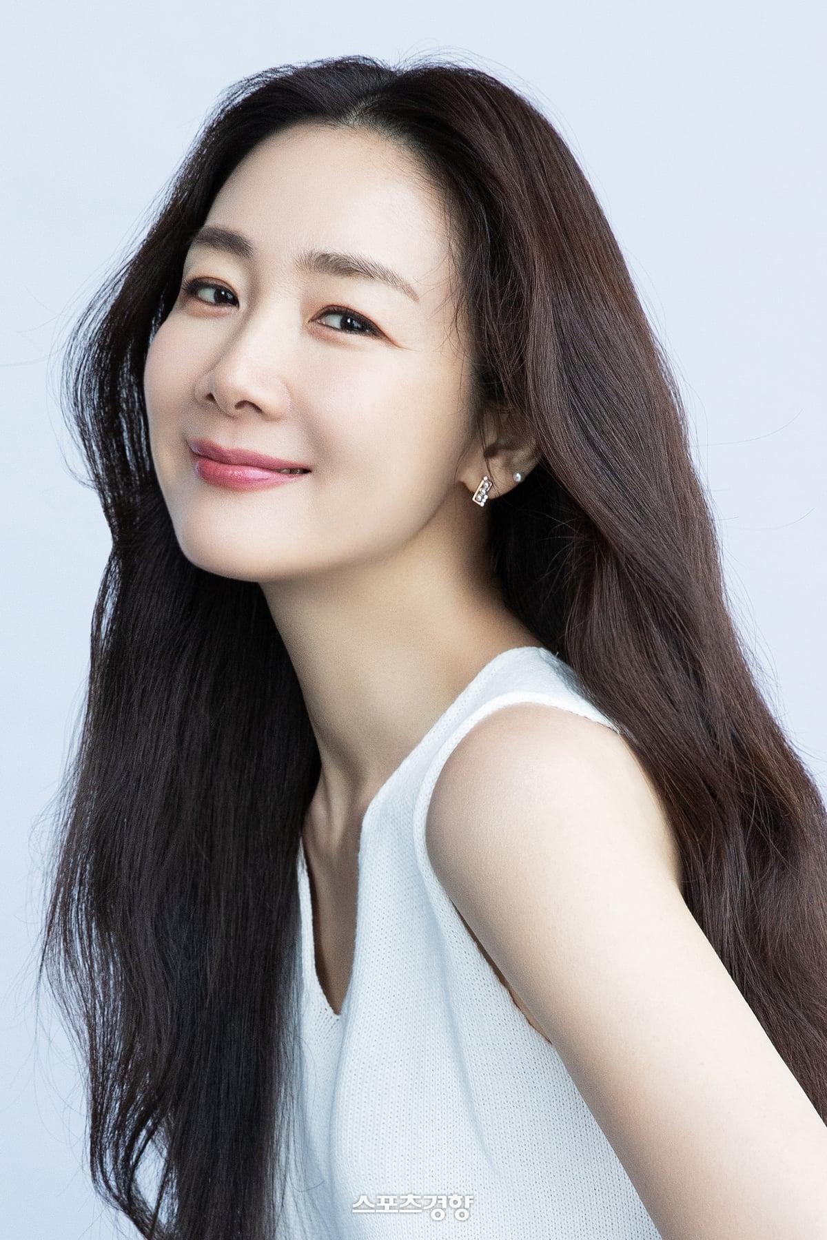 최지우.jpg