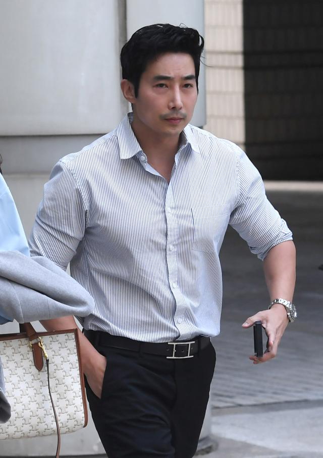 이근.jpg