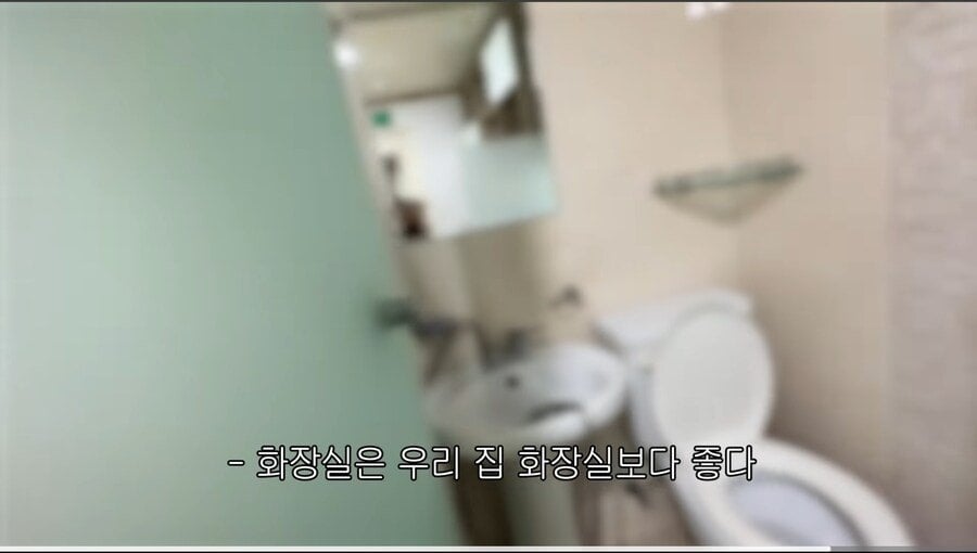19167b29e655122de.jpg 리뷰 1점대 고시원 체험해본 여성 유튜버 jpg