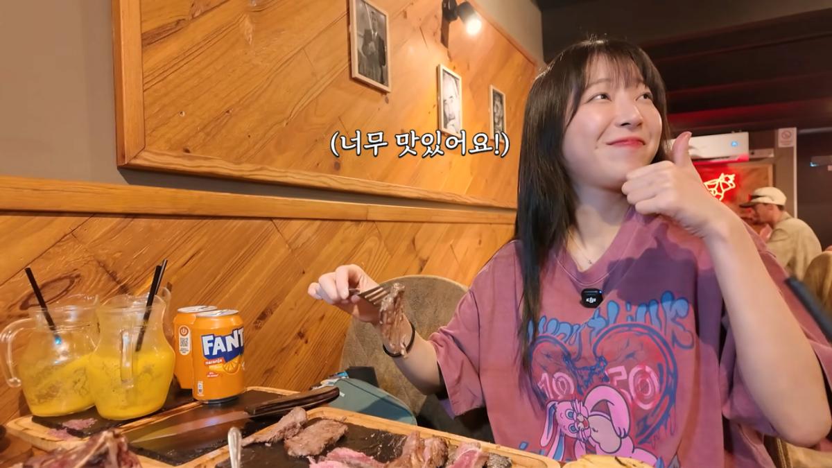 스페인4탄) 스테이크 4kg 시켰더니.. 저보고 초능력자래요🤣 아르헨티나식 티본 스테이크 먹방 14-8 screenshot.png 스페인에서 스테이크 4kg 먹방한 쯔양 근황 ㄷㄷㄷㄷㄷ