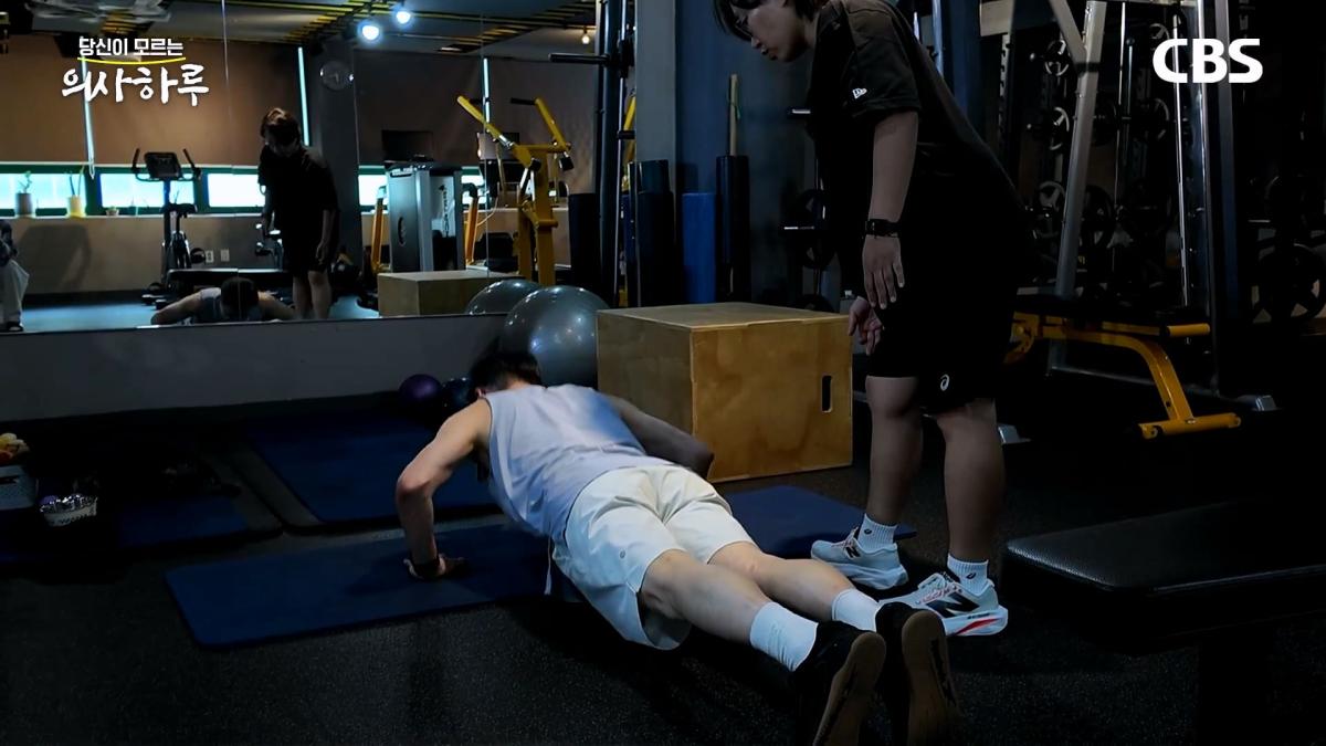 '수술.수술.수술' 전세계 유일의 대동맥혈관병원장의 하루는 이렇습니다!ㅣ송석원 흉부외과 전문의 [의사하루]_20260831_210925.537.jpg