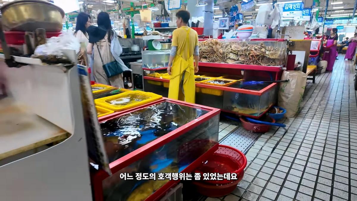 부산 3대 시장 솔직 비교 _ 현지인들이 자갈치 대신 여기 가는 이유_20260906_181221.504.jpg