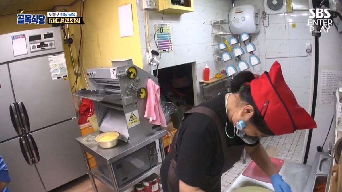 백종원 이제 마술까지한다, 하프 앤 하프 매직쇼🎩[예능맛집X곱빼기 골목식당]Backstreet.mp4_20260909_100028.168.jpg