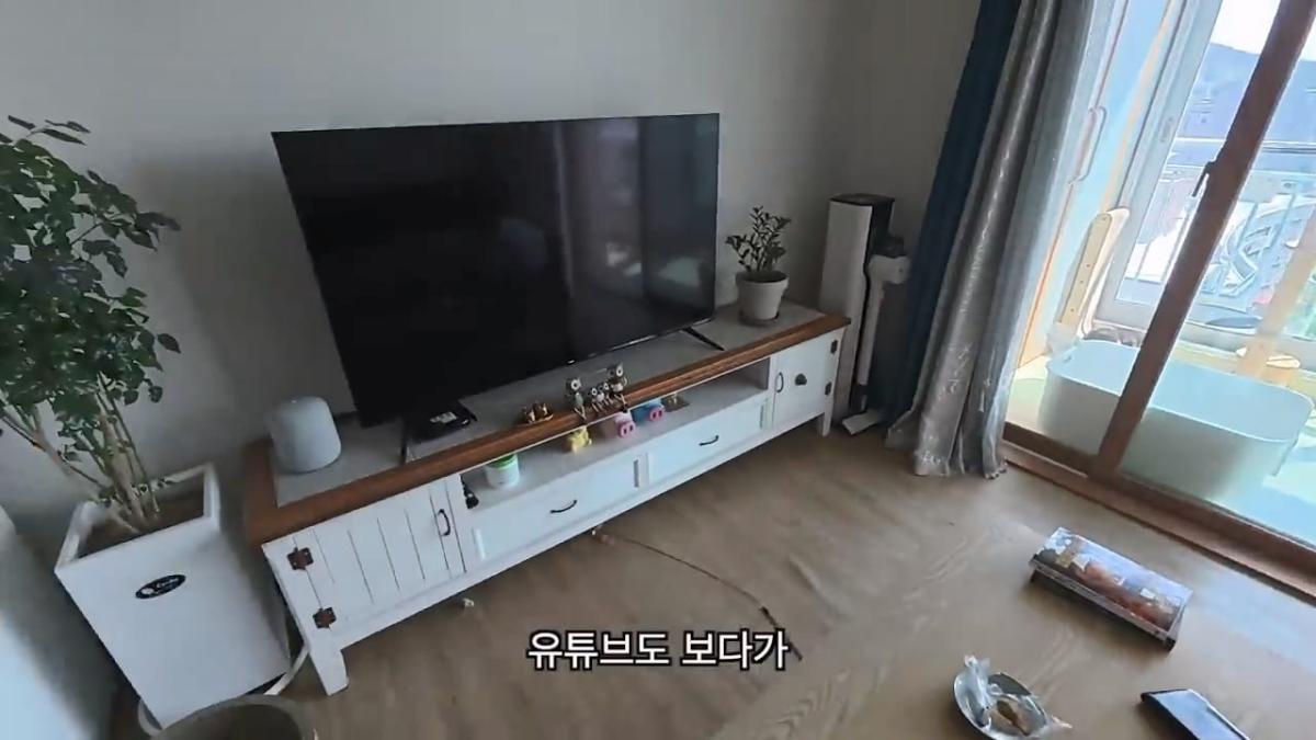 전재산 95만원, 서울 1평 고시원 입성기.mp4_20260915_150700.417.jpg
