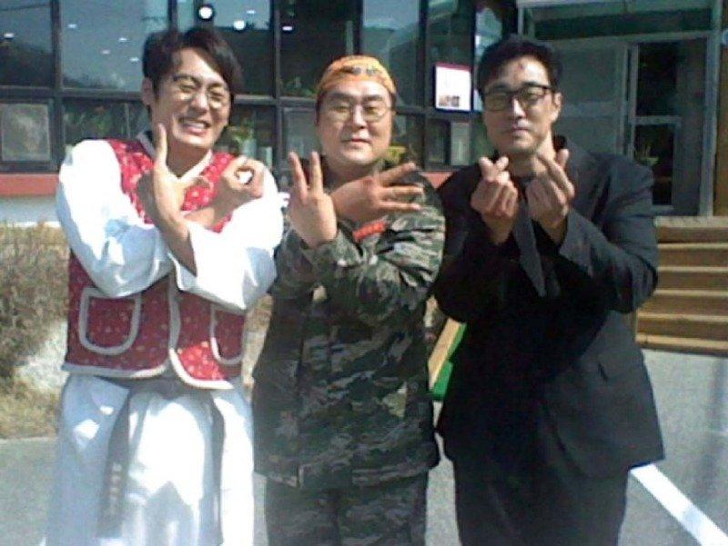 아빠랑 삼촌들한수 삼촌한테만 햇빛이 뭐든지 다 해주는 우리 아ㅃ ㅏ.jpg