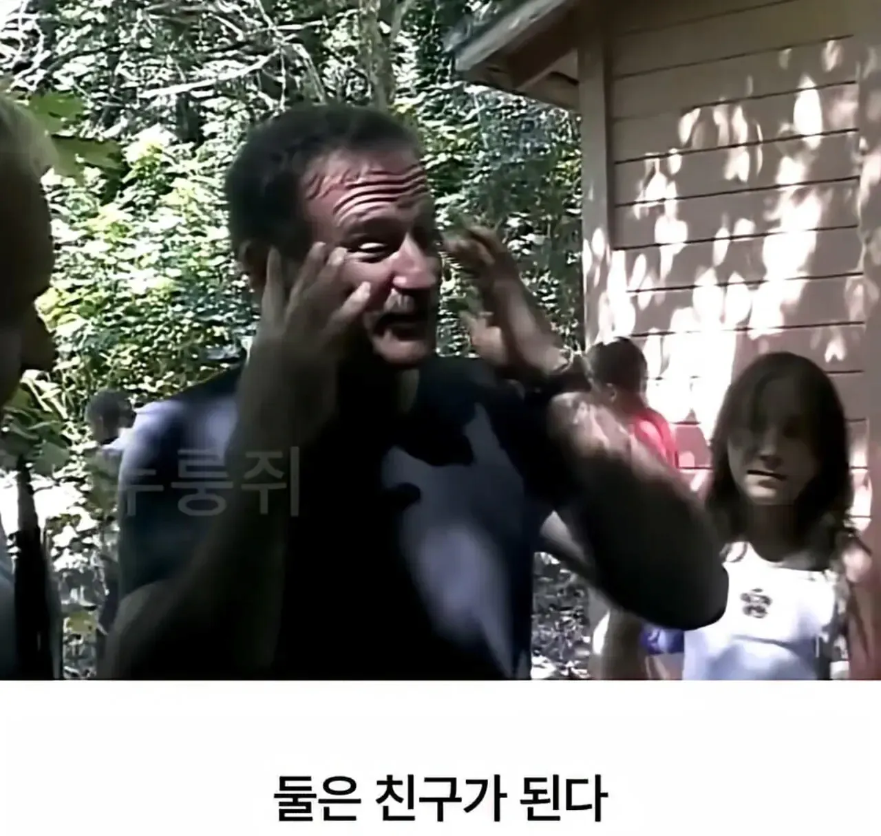 image.png 세계 최초로 수어를 이용해 인간과의 대화에 성공한 고릴라.jpg