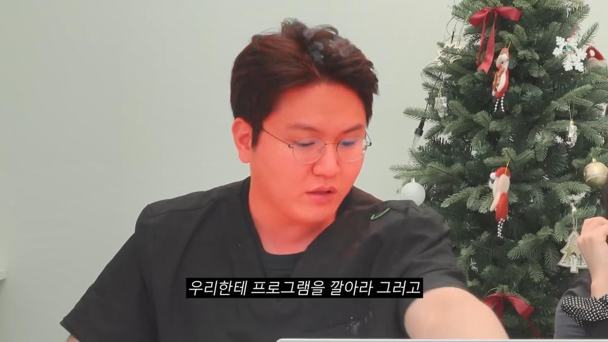 치과의사 이장호가 개 빡칠때 (짜증나는 상황 월드컵).mp4_20260919_105703.971.jpg