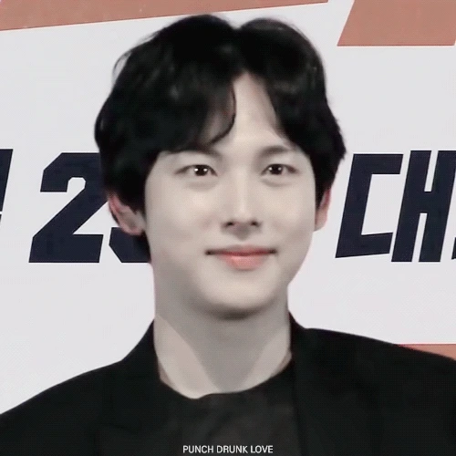 5b3c23457ba2e453cbe57ea21c335cc3.gif_20260925_051713_572.webp