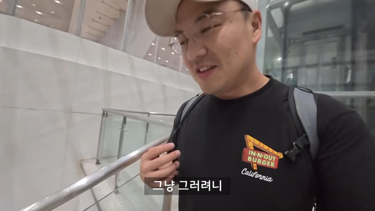 세계는요지경 YOZIGYEONG - 한국에서 베트남 편도 3,760km, 배타고 기차타고 비행기 없이 가보기 [qPhm5R_Phh8 - 1255x706 - 25m02s].png