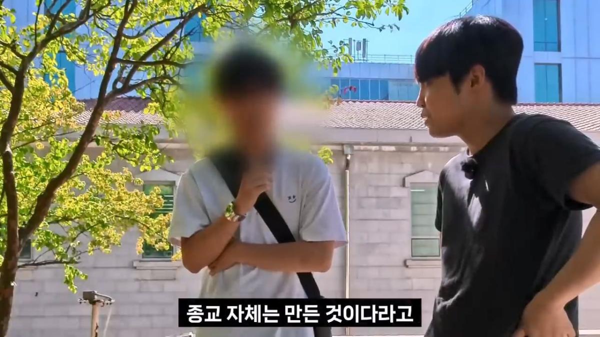종교는 인간이 만들었다는 서울대생, 목사는 답할 수 있을까.mp4_20261001_152516.825.jpg