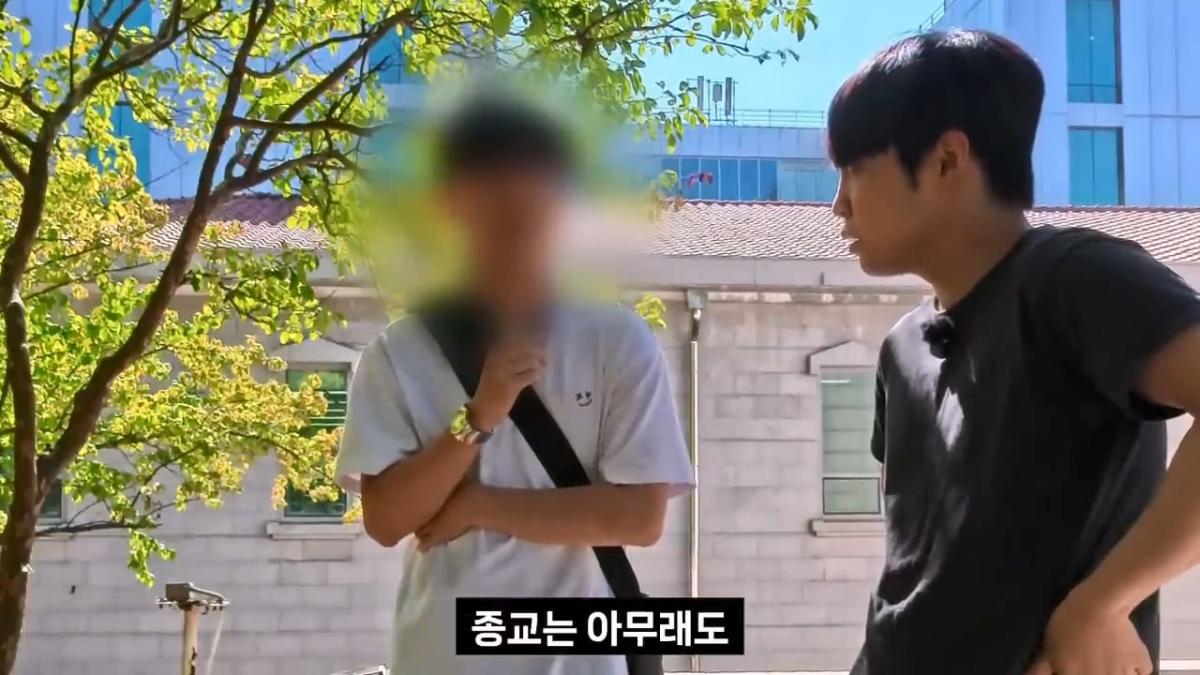 종교는 인간이 만들었다는 서울대생, 목사는 답할 수 있을까.mp4_20261001_152512.730.jpg