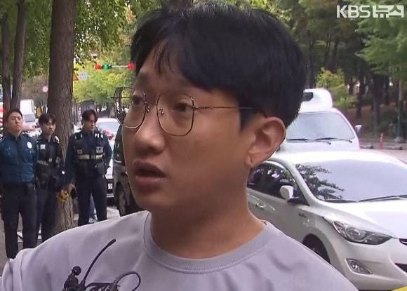인천 한 대형 상업 시설 흉기난동 피의자를 제압하는 데 일조한 시민 나현준 씨. [사진=KBS 유튜브 캡처]