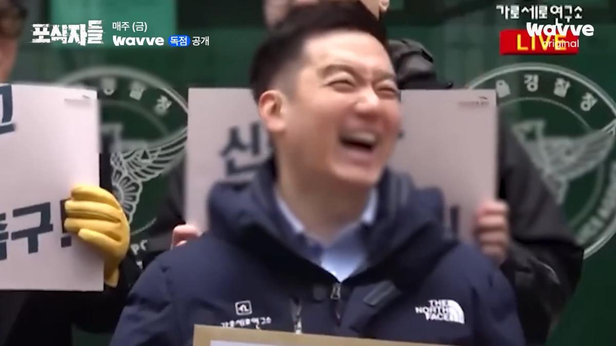 [포식자들] 가세연과 맞선 장사의 신, 2년 6개월의 진실 공방🔥ㅣ2화 하이라이트ㅣ웨이브 오리지널.mp4_20261018_210924.950.jpg