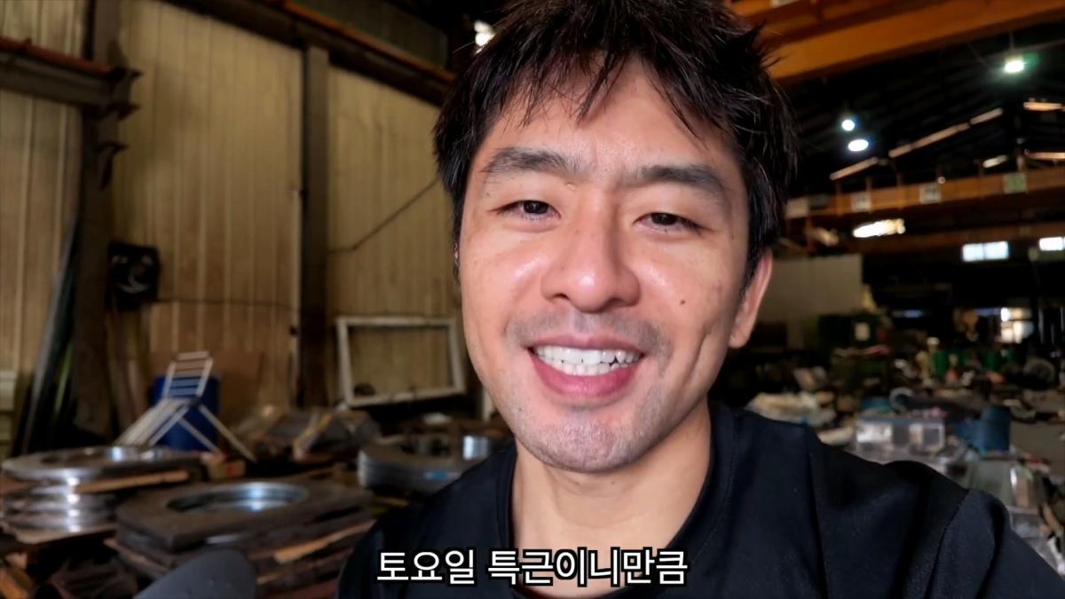 혼자서 출근했습니다, 저녁밥은 진짬뽕에 밥 말아서 얼큰하게._20261022_211428.247.jpg