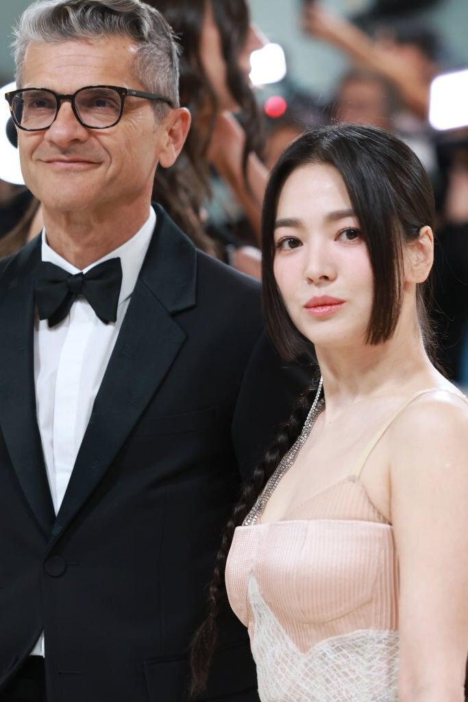 1903f3ac74a54a34d.jpg